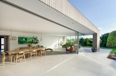 A Modern Extension Expands a Mid-Century House in Winchester